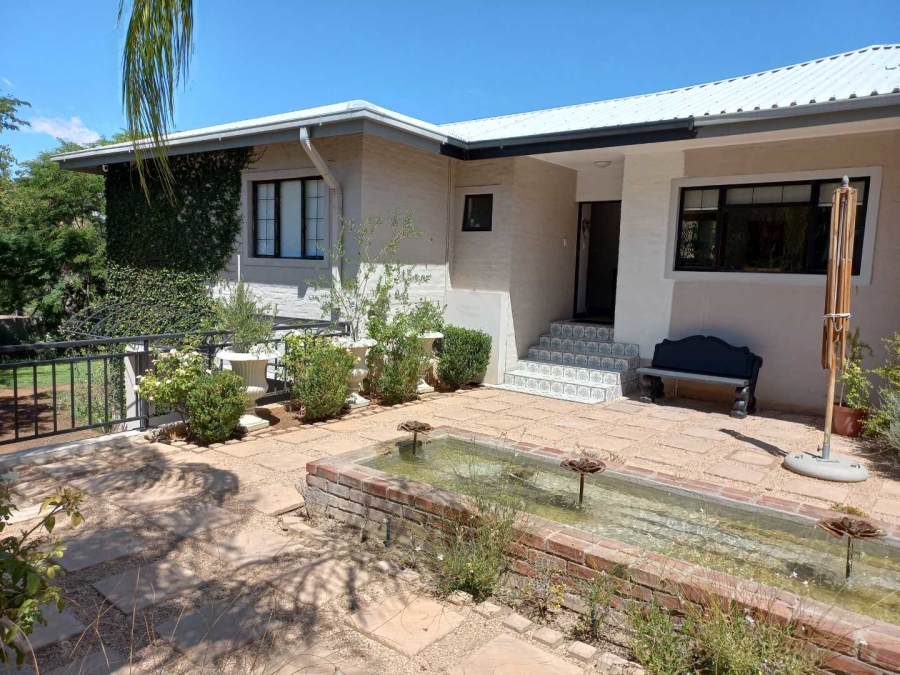 5 Bedroom Property for Sale in Keidebees Northern Cape
